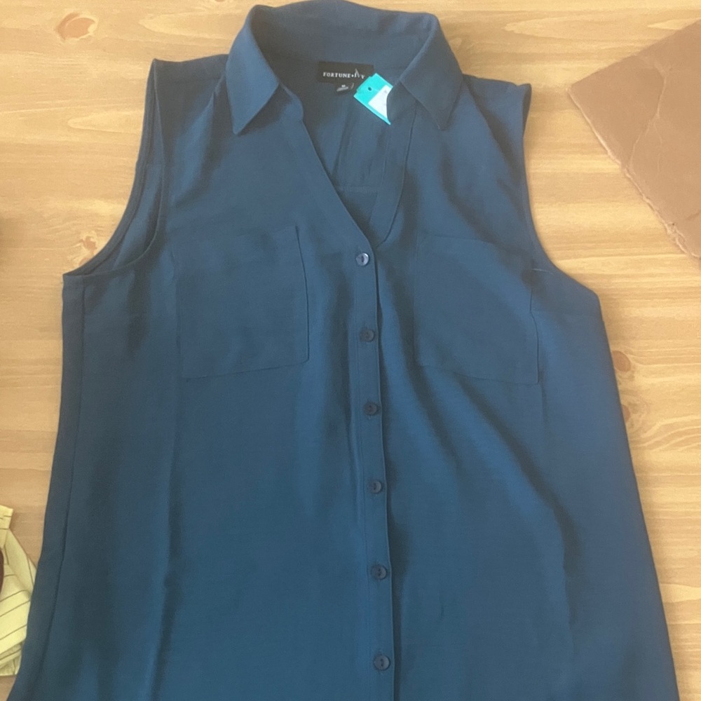 Women's Sleeveless Navy Button-Down Shirt